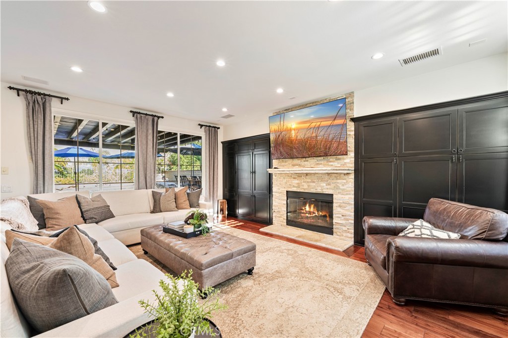 MLS #SR25263661 image #16