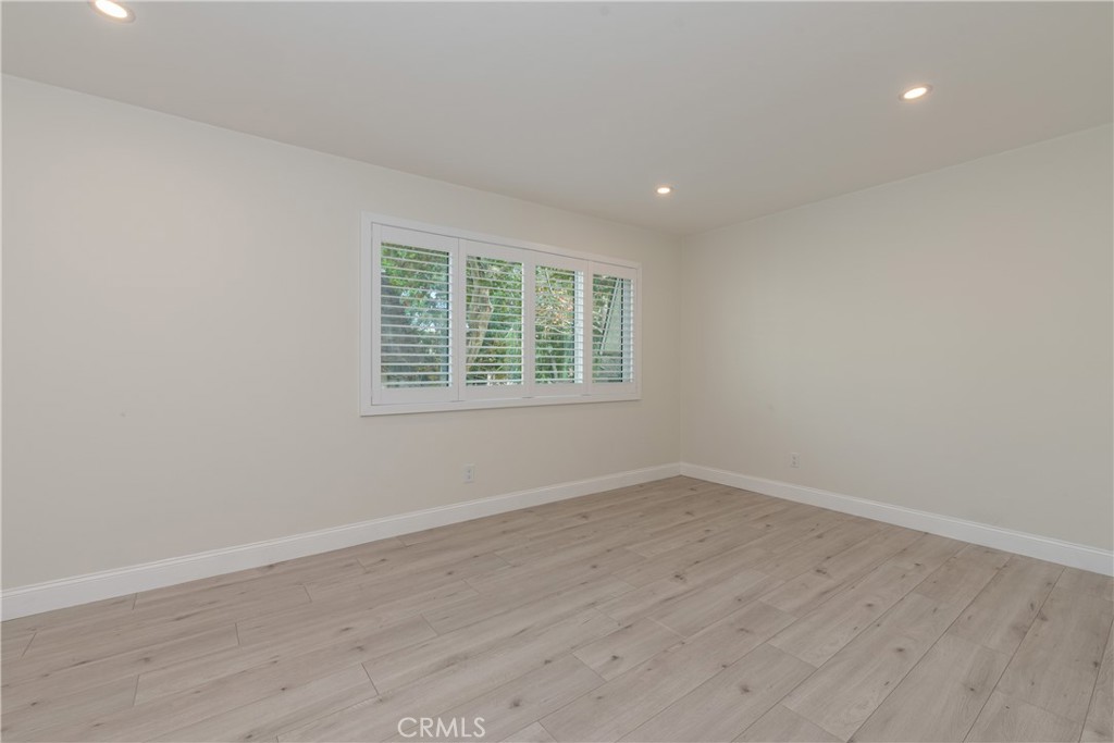 MLS #SR25263698 image #11