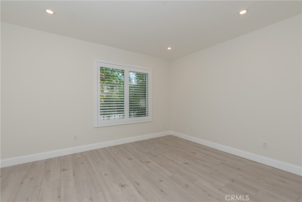 MLS #SR25263698 image #17