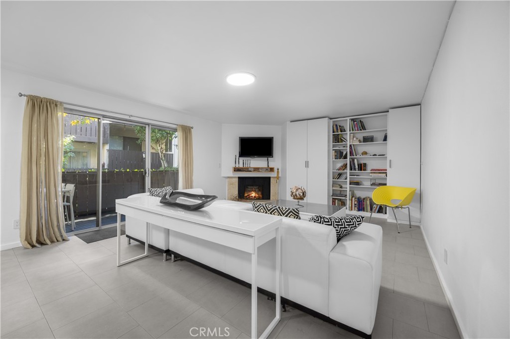 MLS #SR25263704 image #2