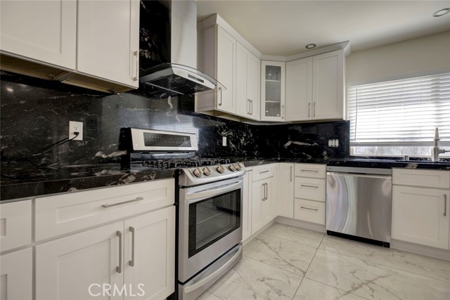 MLS #SR25263710 image #10