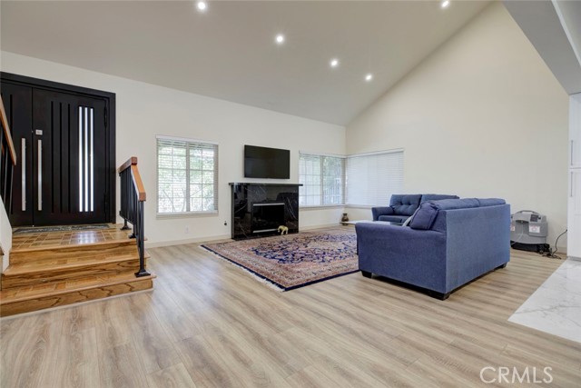 MLS #SR25263710 image #3