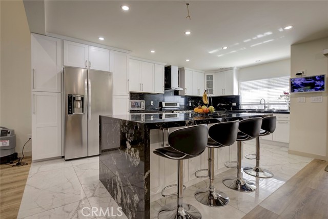 MLS #SR25263710 image #8