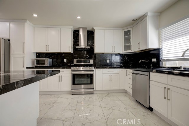 MLS #SR25263710 image #9