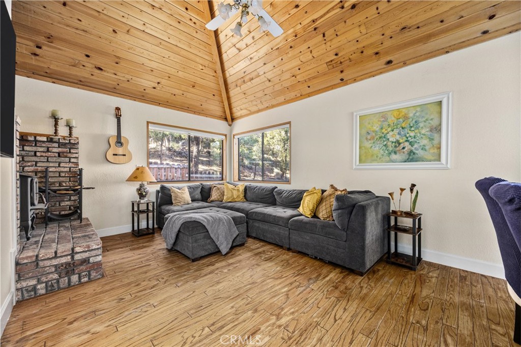 MLS #SR25263728 image #1