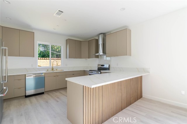 MLS #SR25263730 image #10