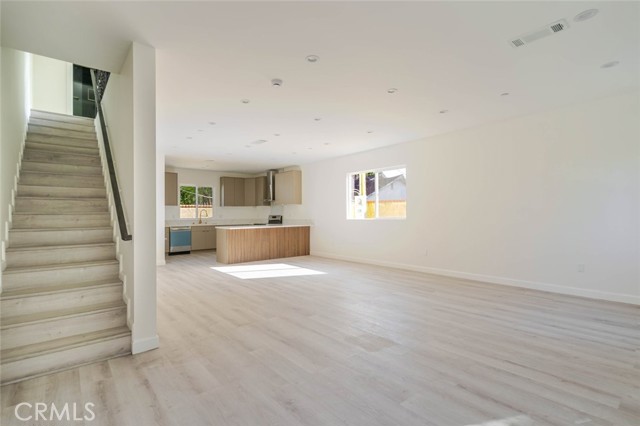 MLS #SR25263730 image #6