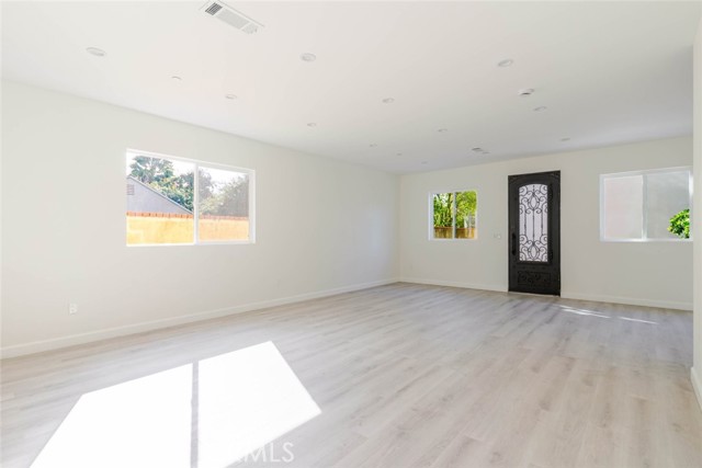 MLS #SR25263730 image #9