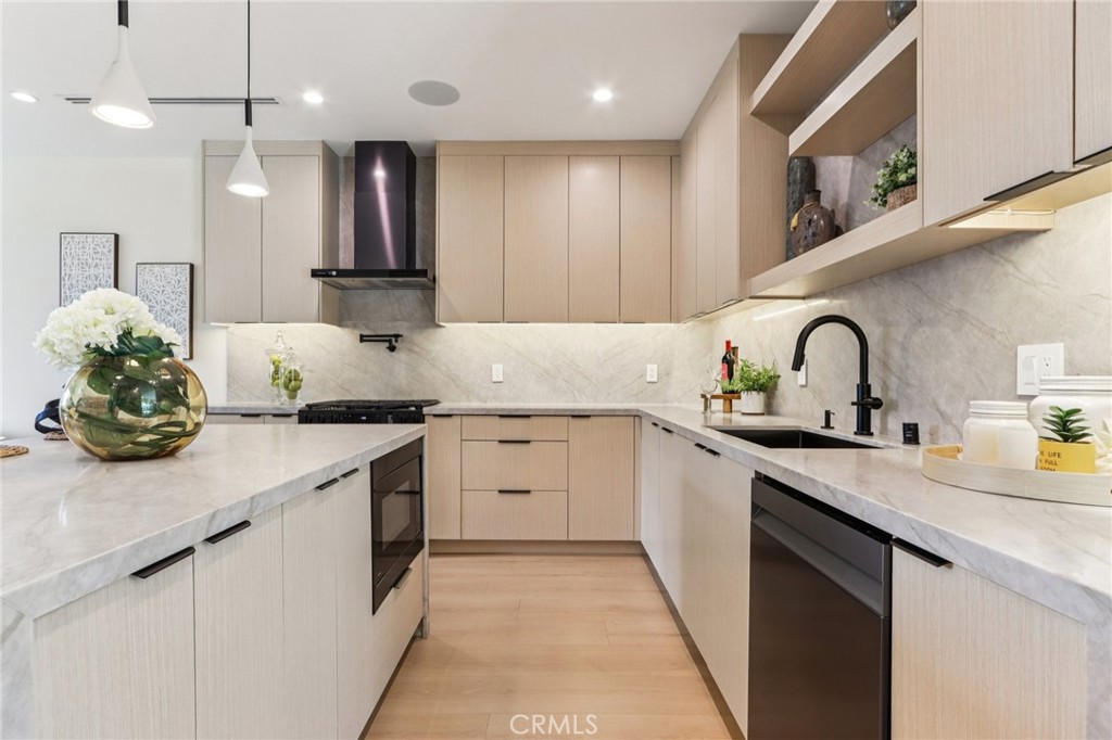 MLS #SR25263745 image #10