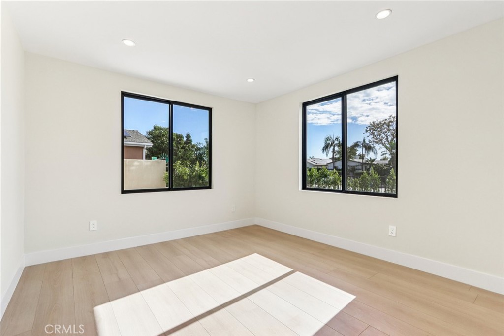 MLS #SR25263745 image #17