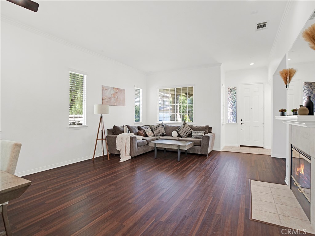 MLS #SR25263746 image #8