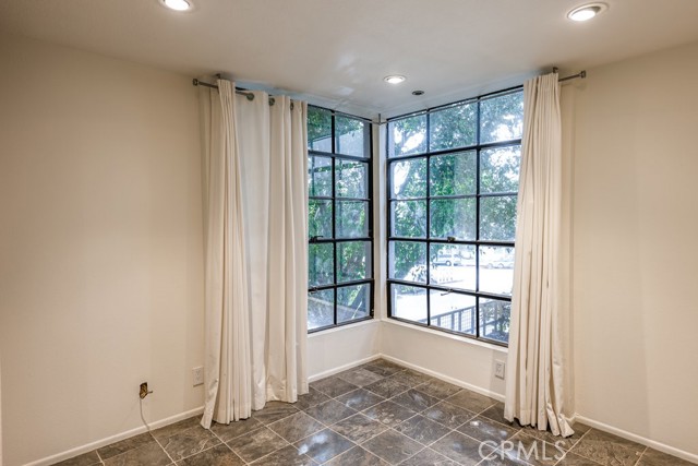 MLS #SR25263767 image #8