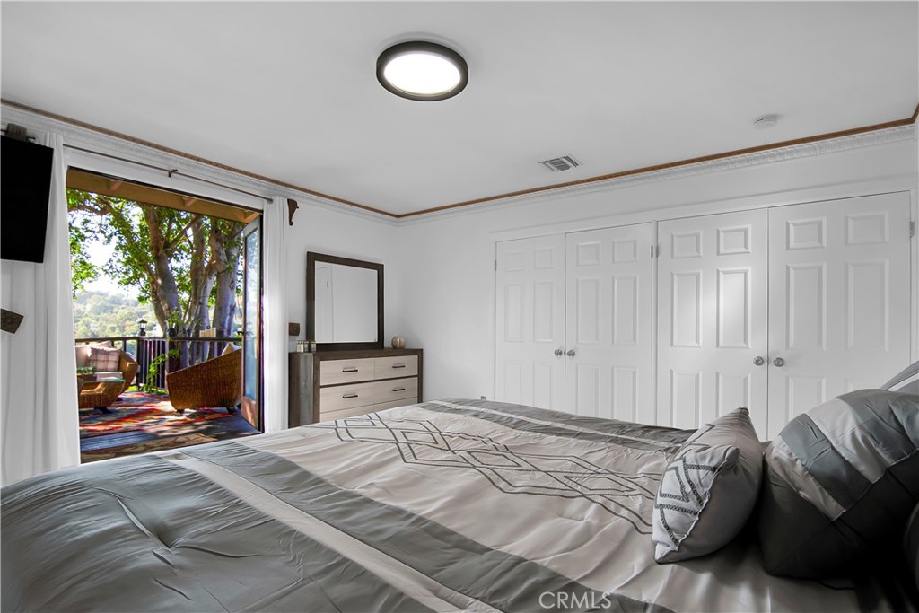 MLS #SR25263775 image #9