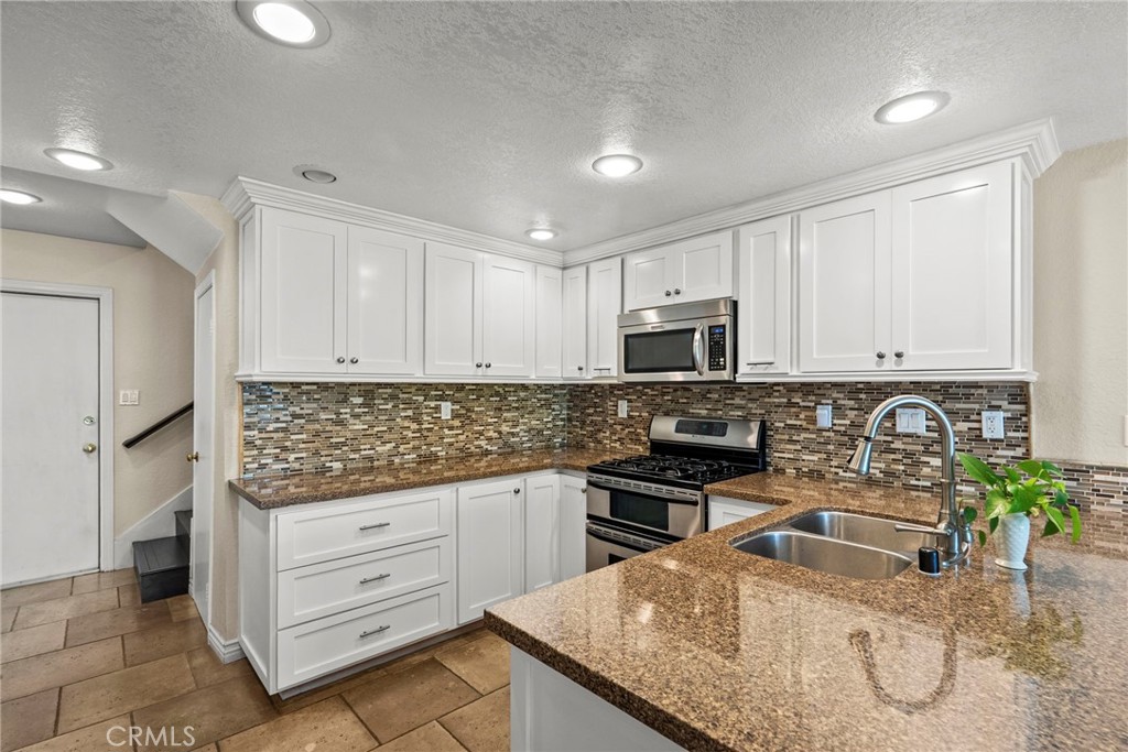 MLS #SR25263824 image #12