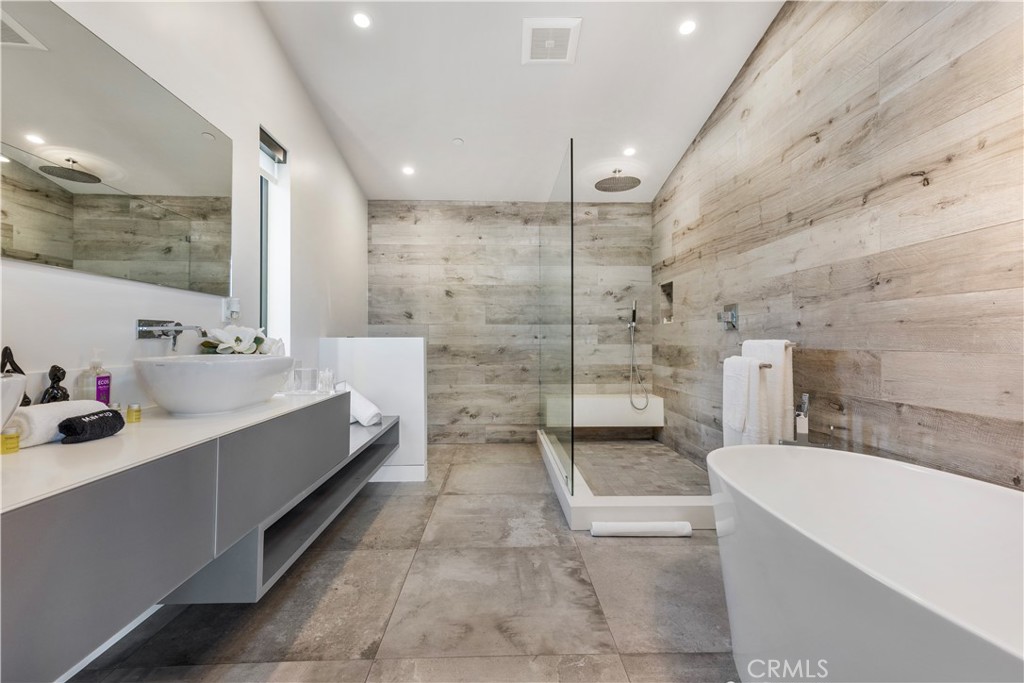 MLS #SR25263958 image #22