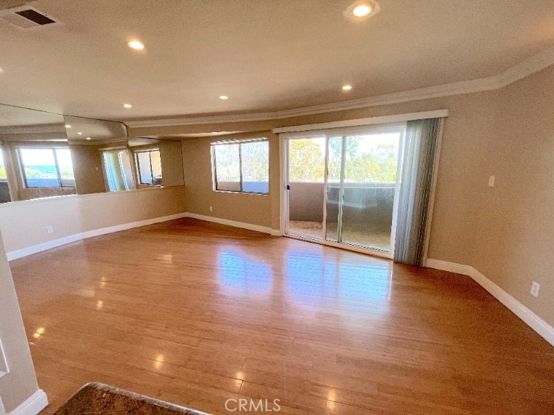 MLS #SR25263971 image #9