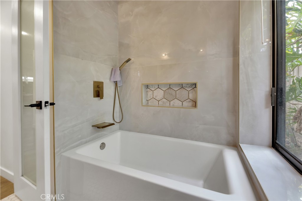 MLS #SR25263975 image #18