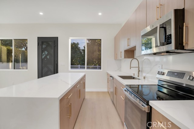 MLS #SR25264027 image #9