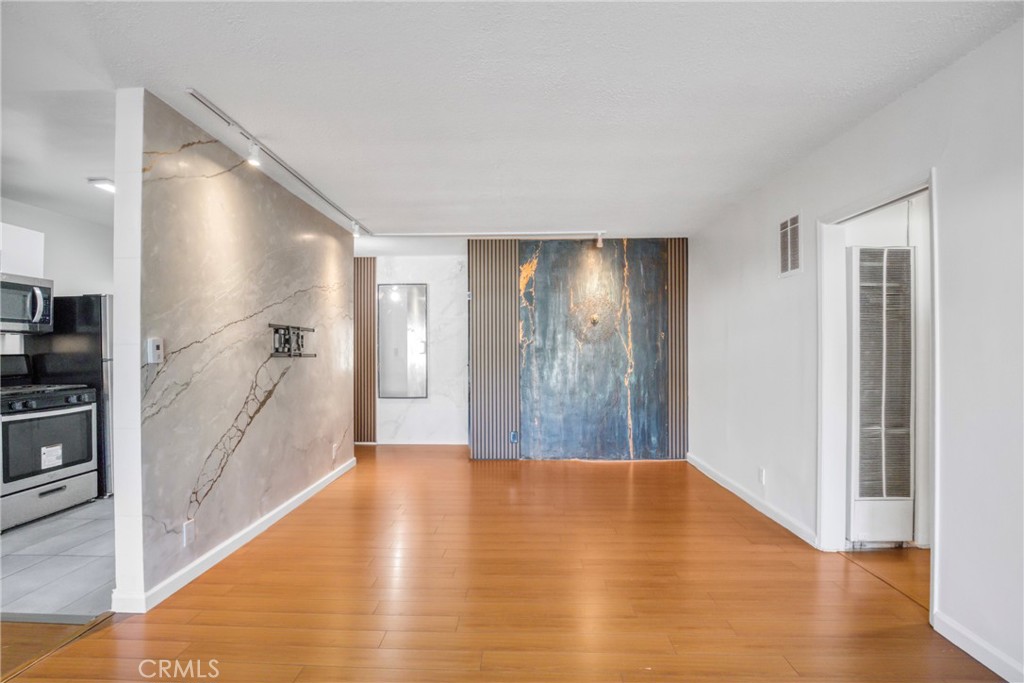 MLS #SR25264032 image #5