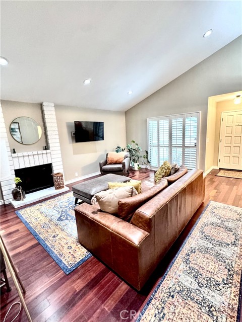 MLS #SR25264052 image #2