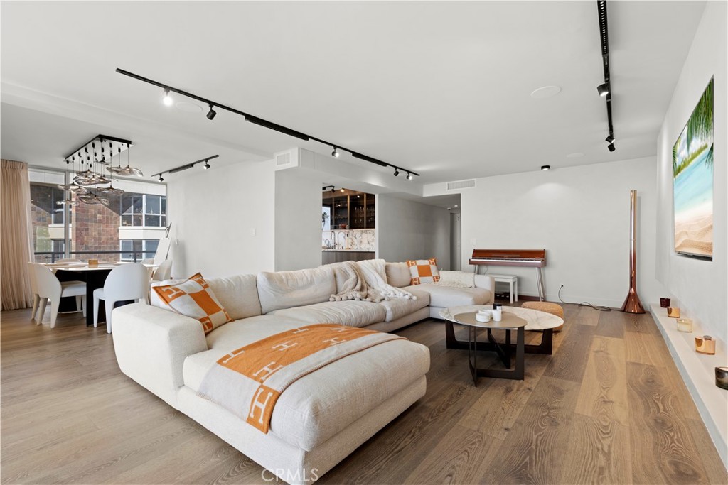 MLS #SR25264210 image #9