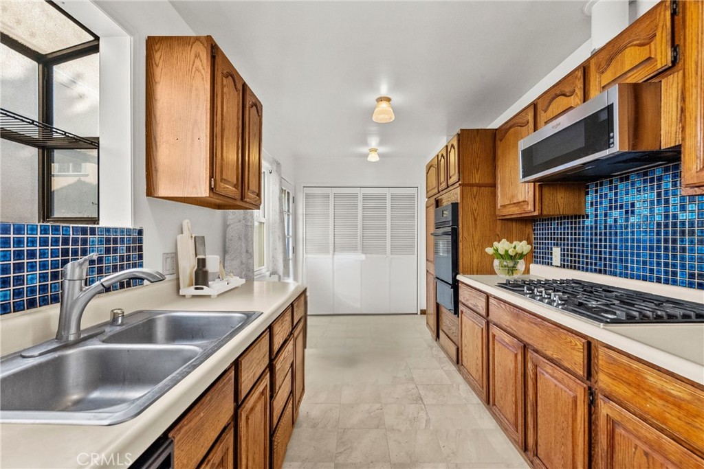 MLS #SR25264476 image #6