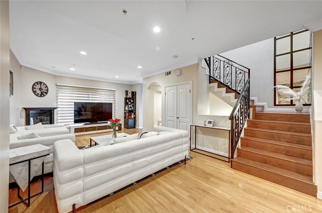 MLS #SR25264790 image #10