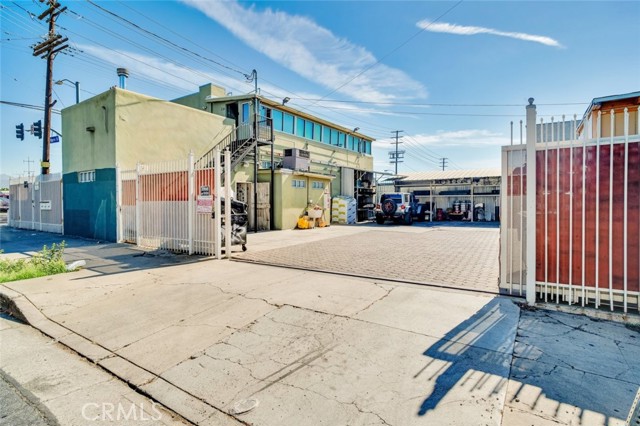 MLS #SR25264802 image #2