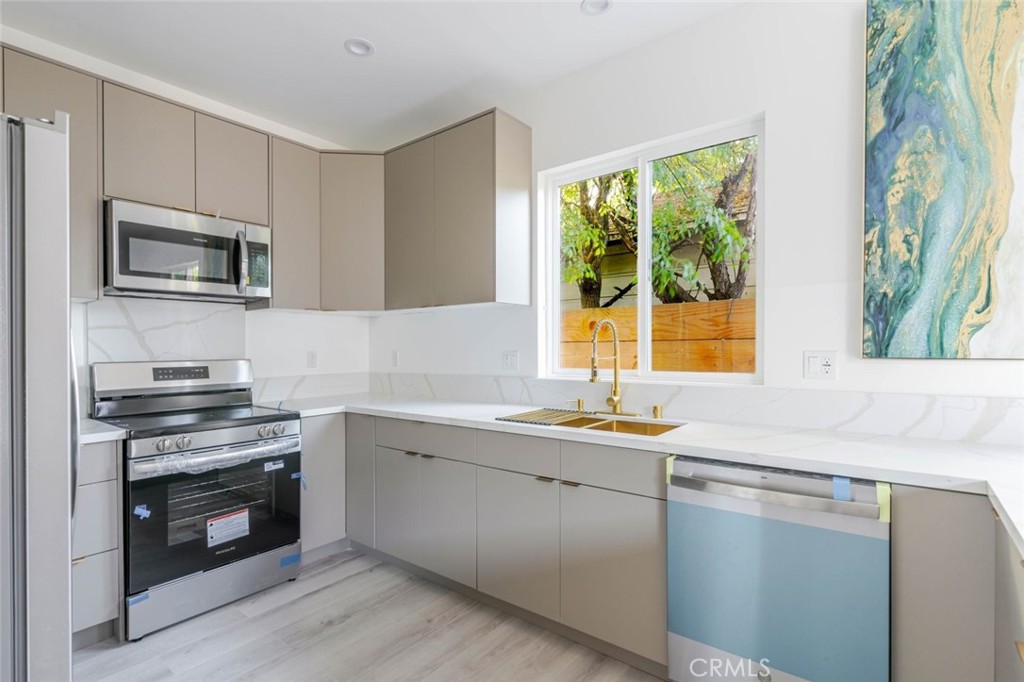 MLS #SR25264829 image #9