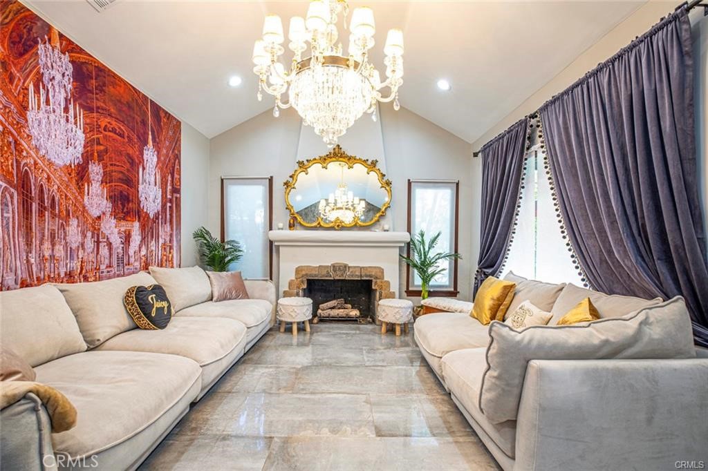 MLS #SR25265018 image #1