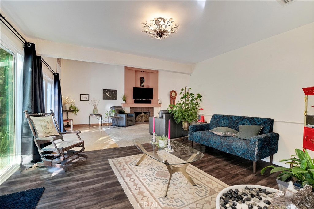 MLS #SR25265046 image #9