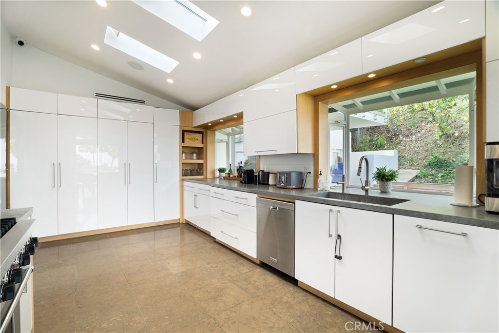 MLS #SR25265231 image #13