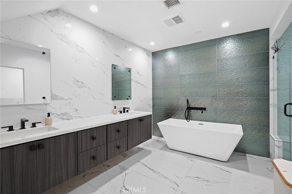 MLS #SR25265424 image #14