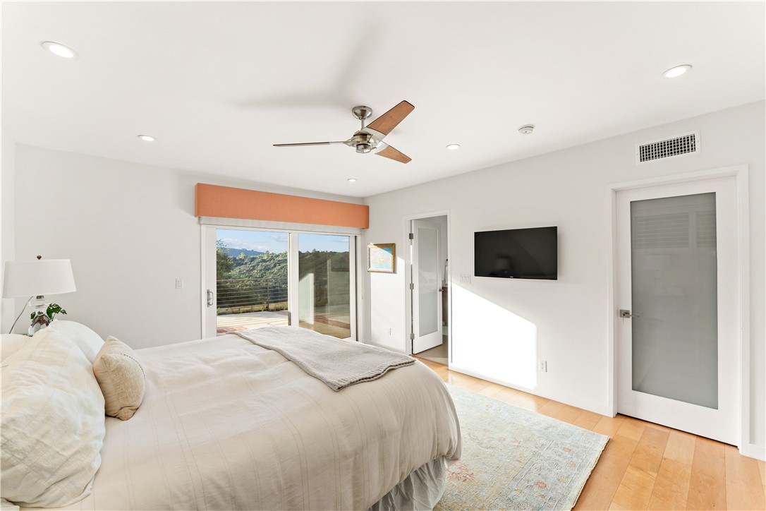 MLS #SR25265596 image #16