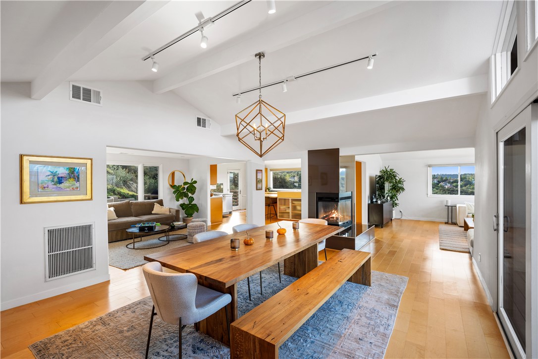 MLS #SR25265596 image #3