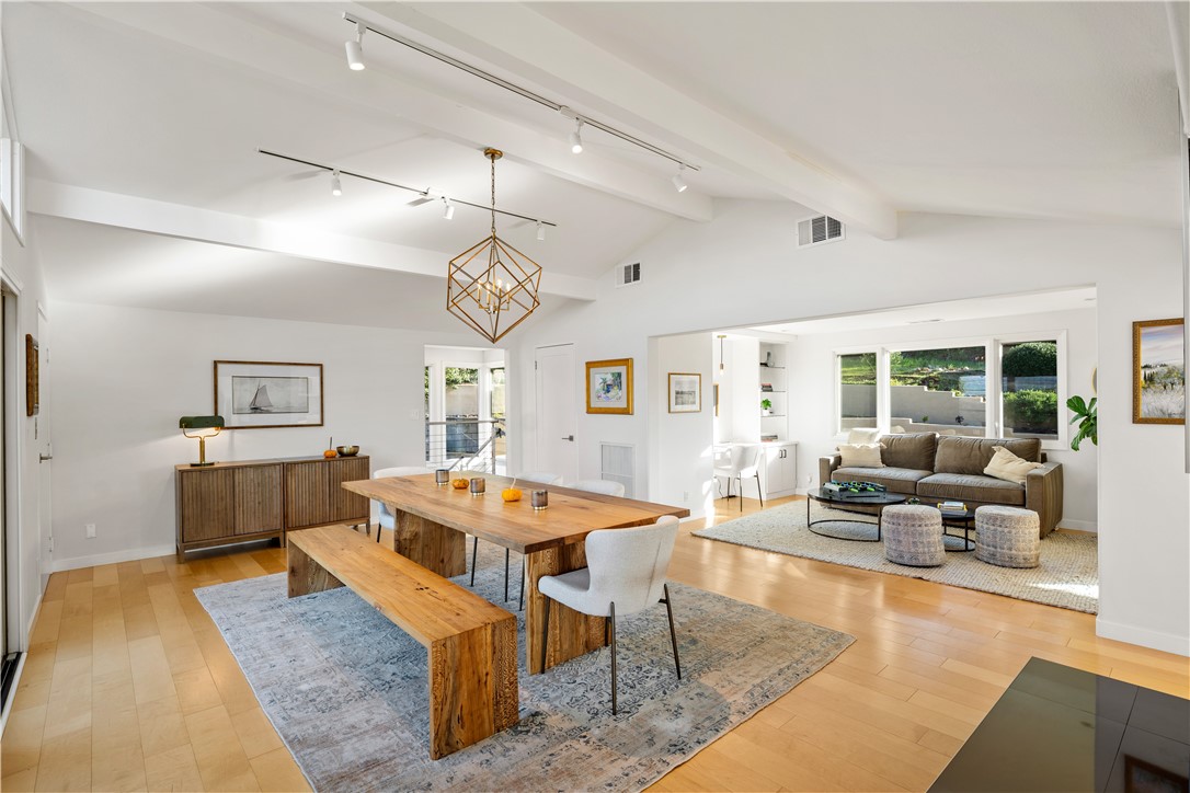 MLS #SR25265596 image #4