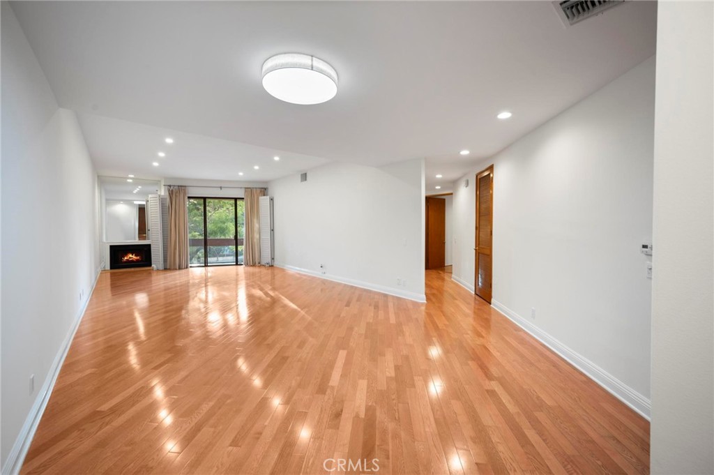 MLS #SR25265718 image #1