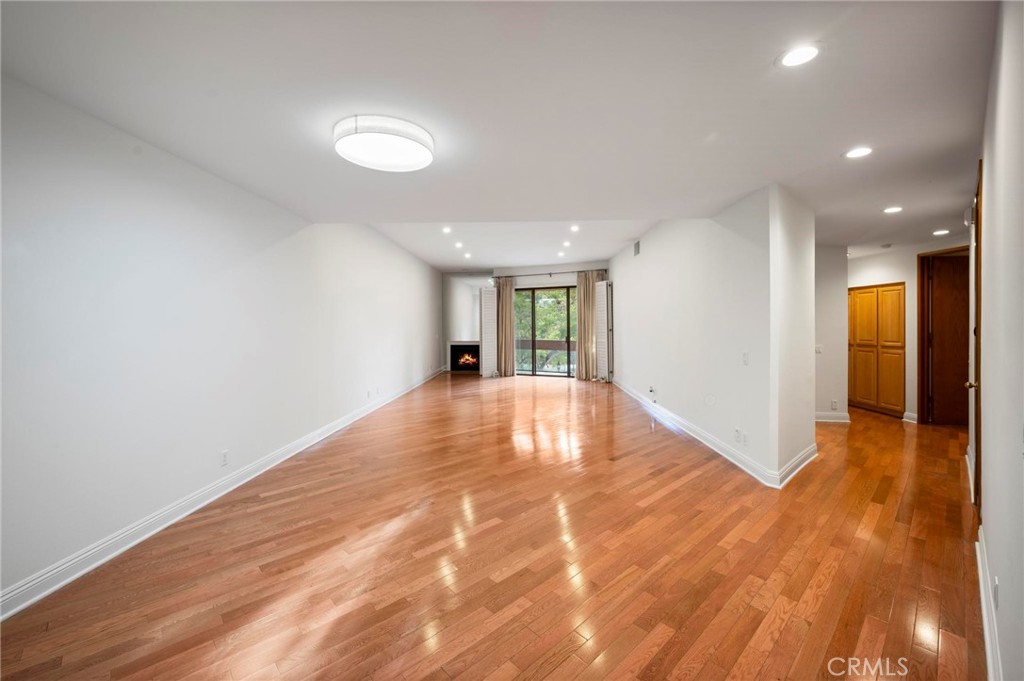 MLS #SR25265718 image #3