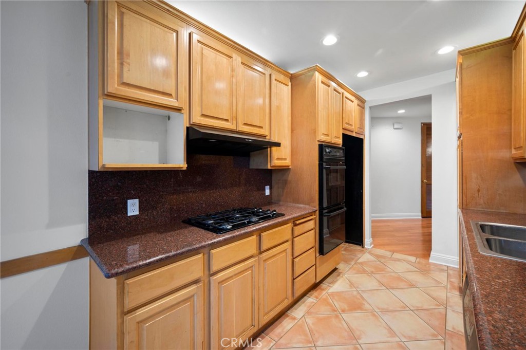 MLS #SR25265718 image #8