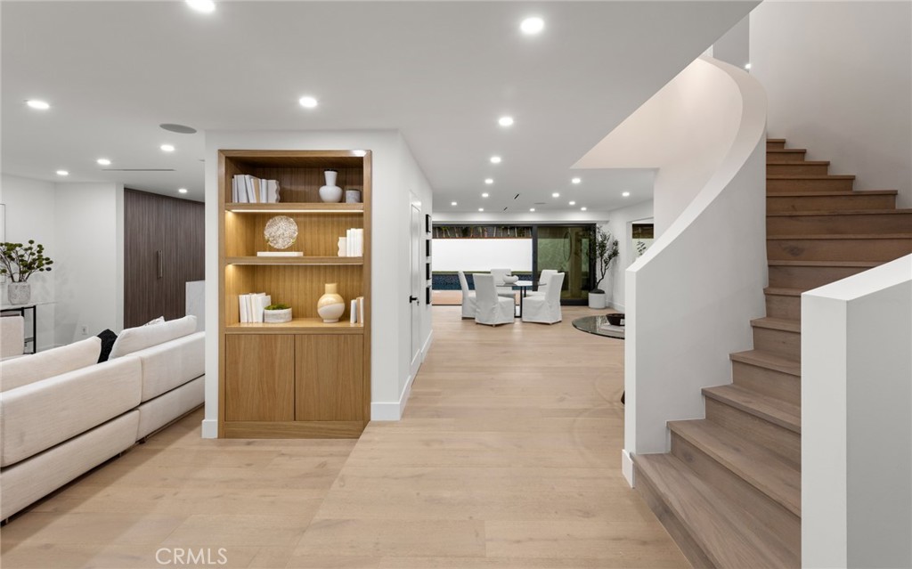 MLS #SR25265858 image #1