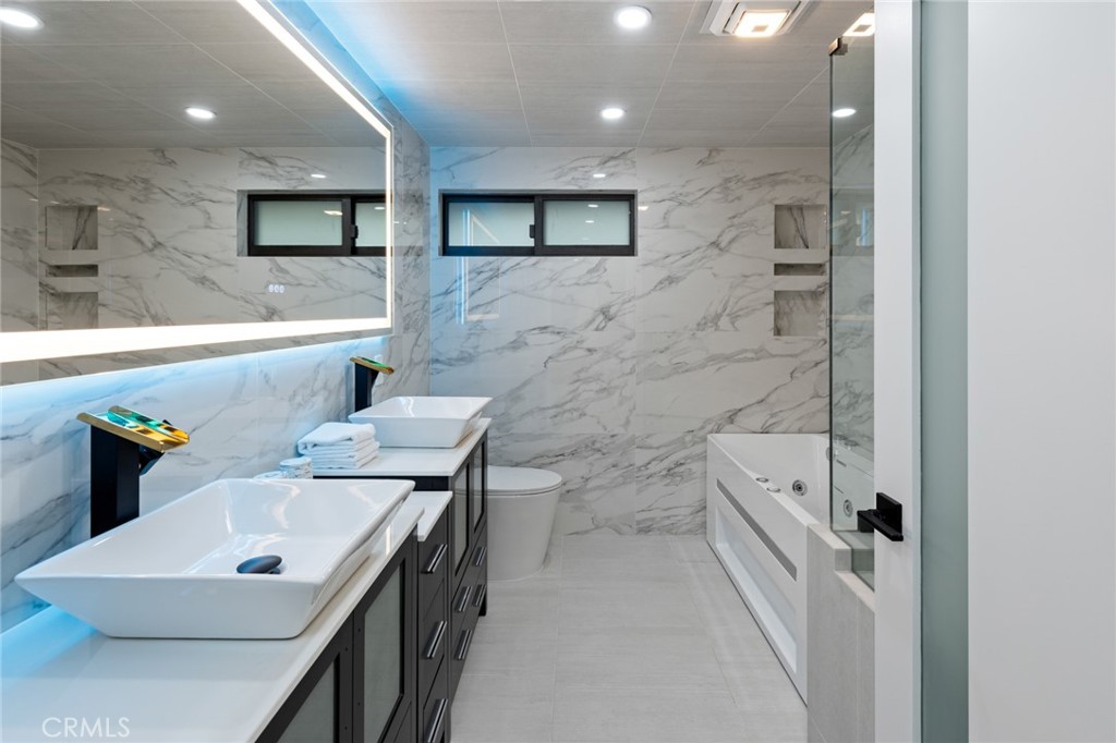 MLS #SR25265858 image #7