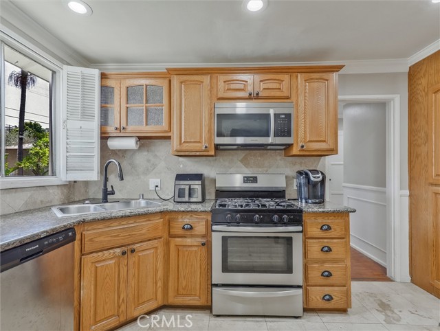 MLS #SR25265860 image #8