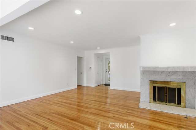 MLS #SR25265919 image #2