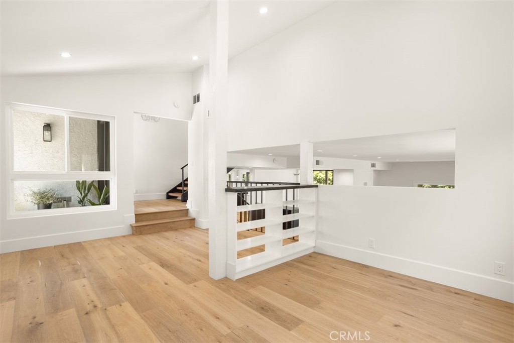 MLS #SR25266232 image #10