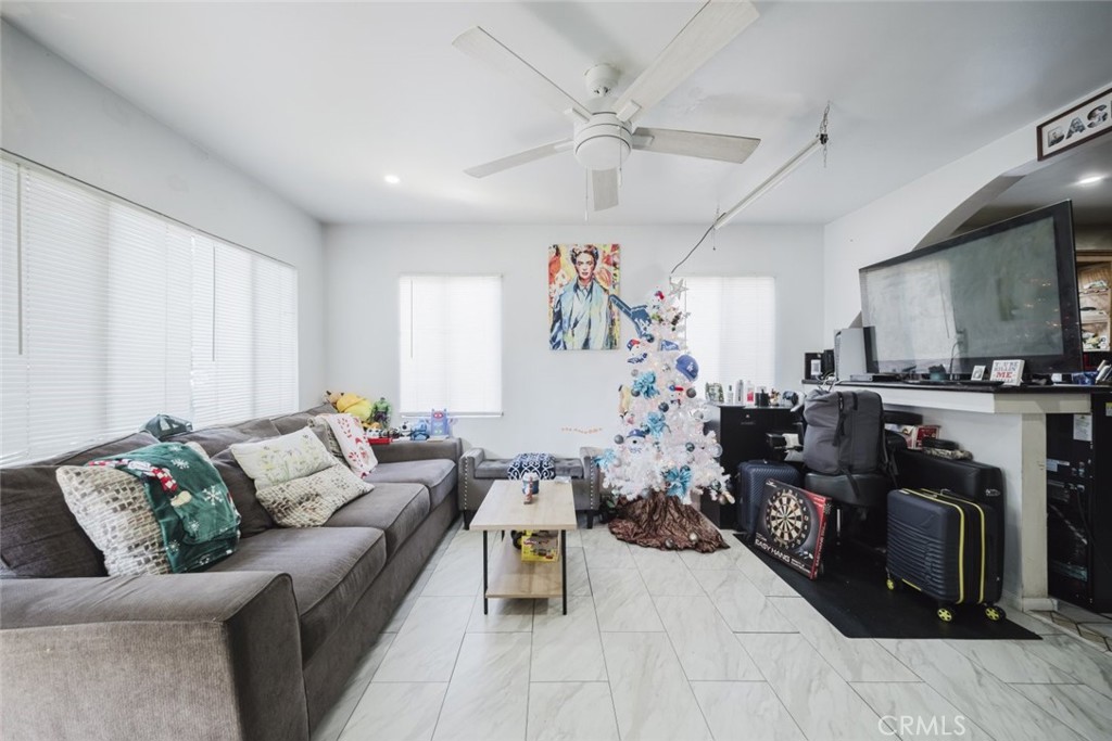 MLS #SR25266363 image #2