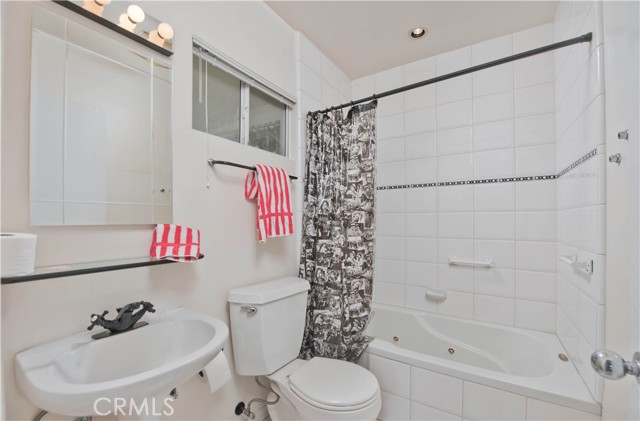 MLS #SR25266395 image #12