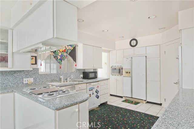 MLS #SR25266395 image #9