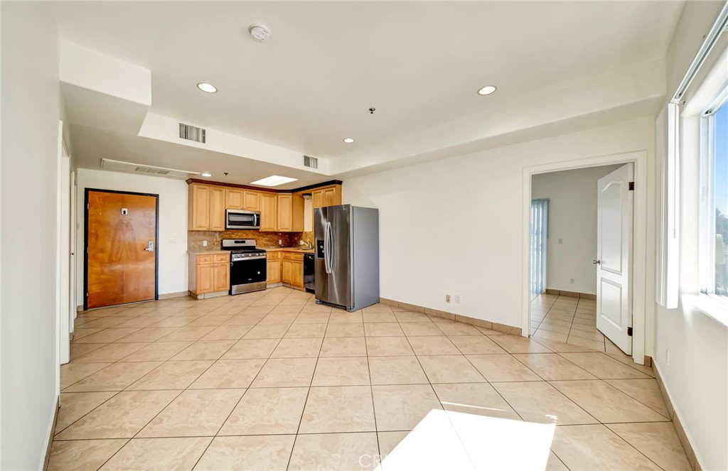 MLS #SR25266406 image #3