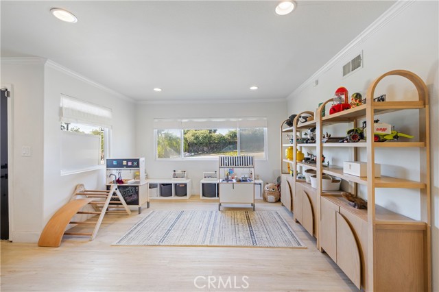 MLS #SR25266426 image #4