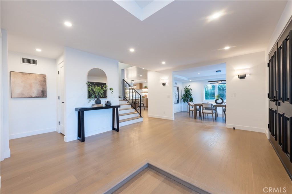 MLS #SR25266430 image #3